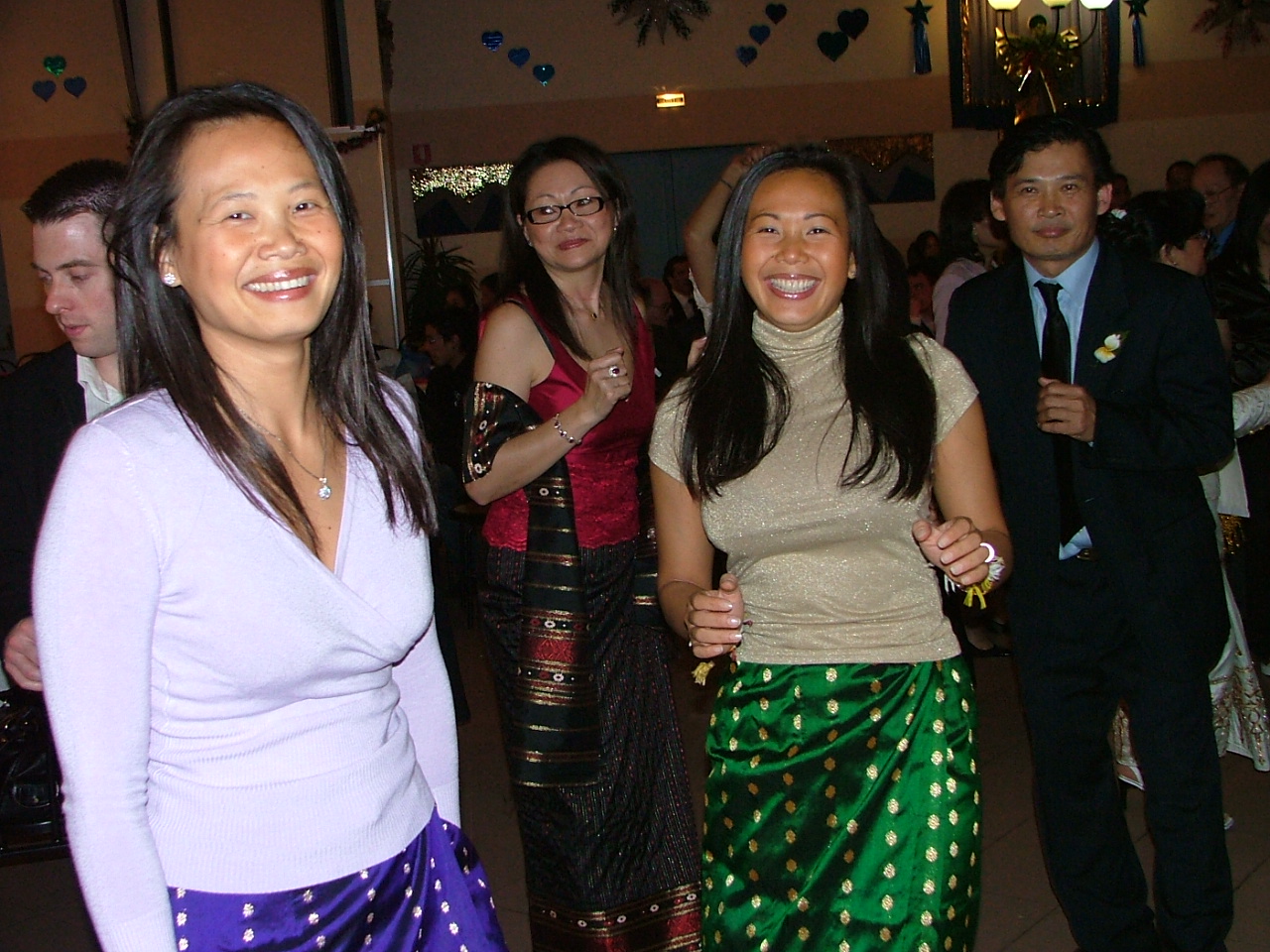 soirée pimay lao 2007associa.femmes lao en france 407.jpg